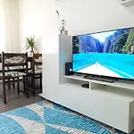 Flamingo 365 - Near City Center With Free Parking